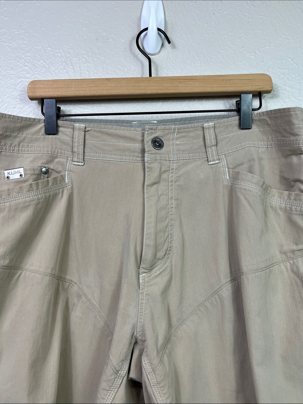Kuhl Khaki Outdoor Utility Flat Front Shorts 36 - Picture 4 of 10